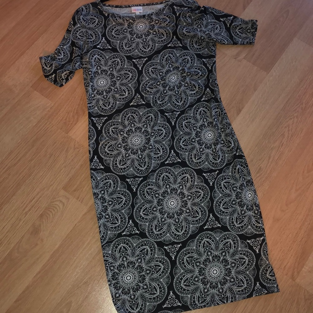 LuLaRoe Julia dress